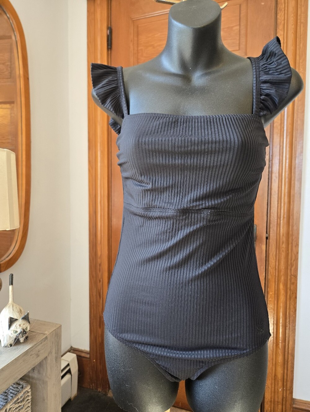 Albion Classic Full-coverage Hampton Ribbed Ruffle Tank XS - Picture 8 of 9